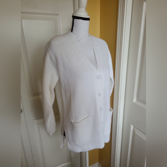 LIZ BAKER VINTAGE WHITE BUTTON DOWN SWEATER, SIZE M, PETITE - Picture 4 of 10